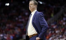 B体育-NBA戏精大赏 勇士强援来安排！湖人叫谁谁不来？