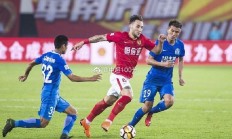 B体育-广州德比大战，富力对决恒大在职业足球联赛上演